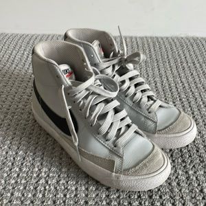 Nike blazers black and gray